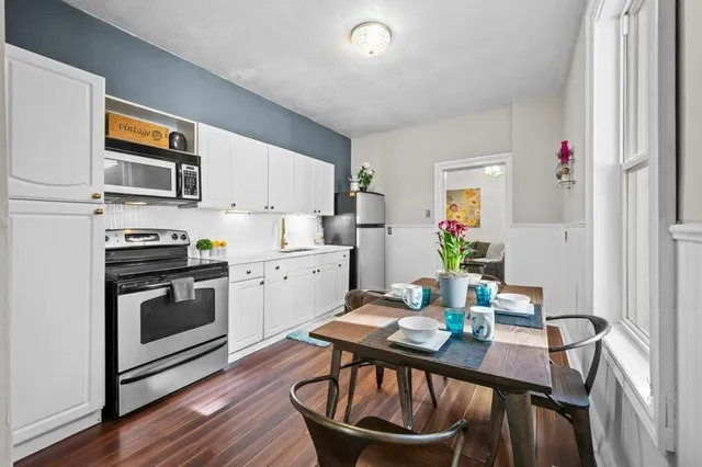 Additional property image - 130 MARKET St