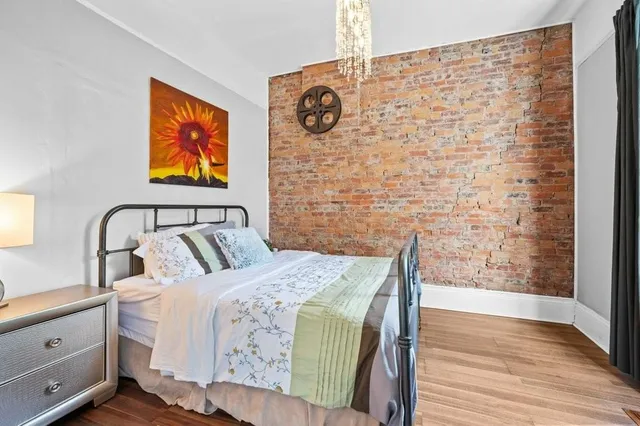 Additional property image - 130 MARKET St