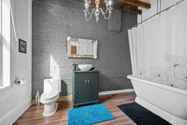 Additional property image - 130 MARKET St