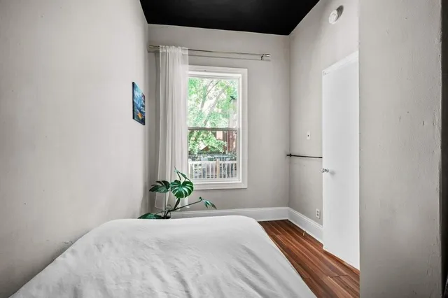 Additional property image - 130 MARKET St
