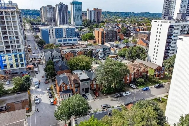Additional property image - 130 MARKET St