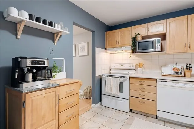 Additional property image - 386 HIGHLAND Rd Unit 31