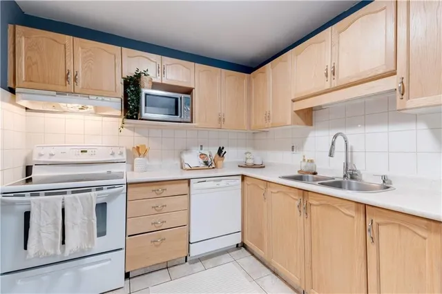 Additional property image - 386 HIGHLAND Rd Unit 31