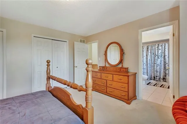 Additional property image - 30 MEADOWPOINT Dr