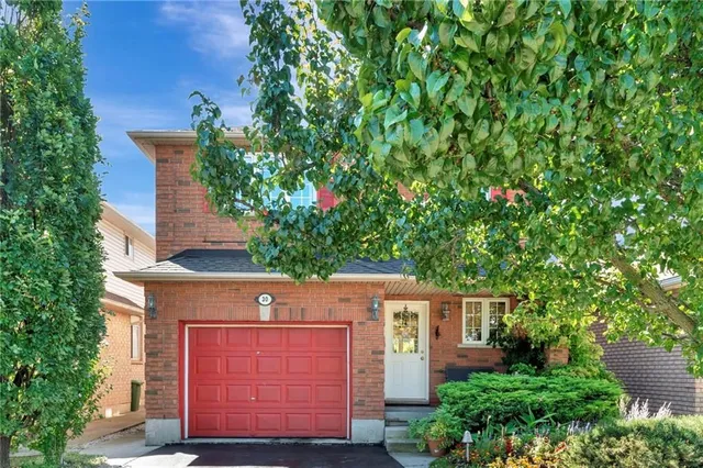 Additional property image - 30 MEADOWPOINT Dr