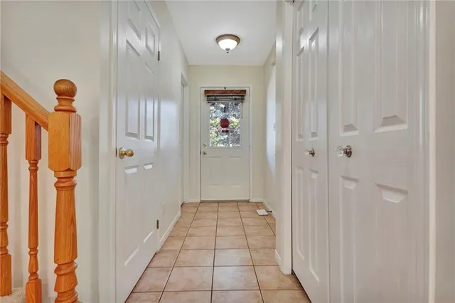 Additional property image - 30 MEADOWPOINT Dr