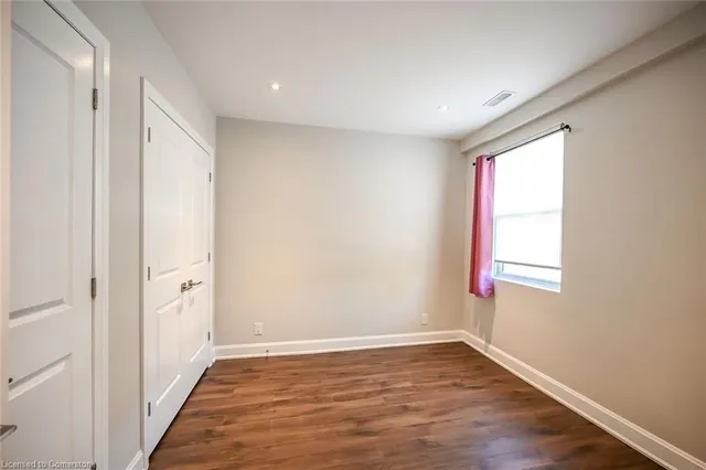 Additional property image - 2 KING St Unit 208