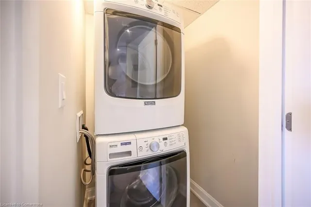 Additional property image - 2 KING St Unit 208