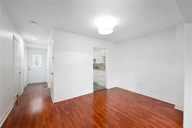 Additional property image - 250 SAN FRANCISCO Ave