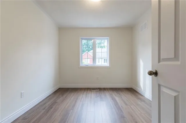 Additional property image - 100 BEDDOE Dr Unit 92