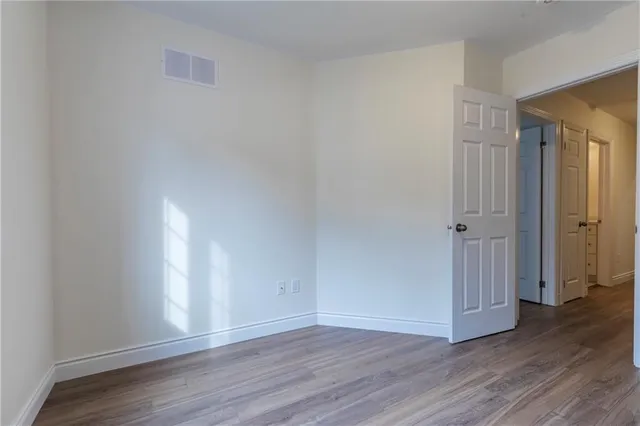 Additional property image - 100 BEDDOE Dr Unit 92