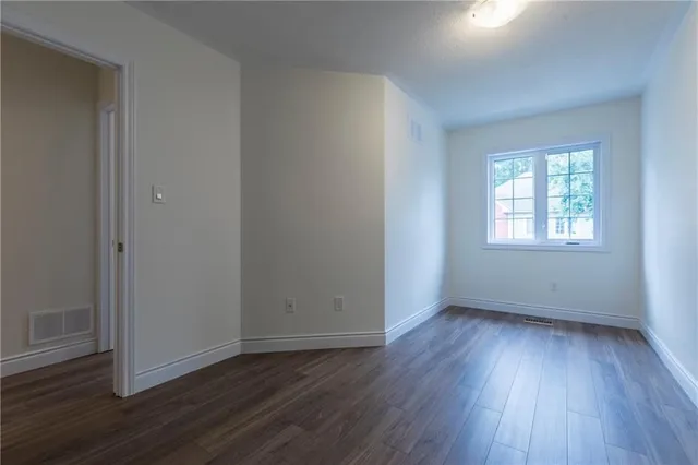 Additional property image - 100 BEDDOE Dr Unit 92