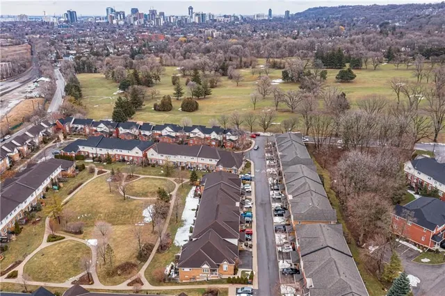 Additional property image - 100 BEDDOE Dr Unit 92