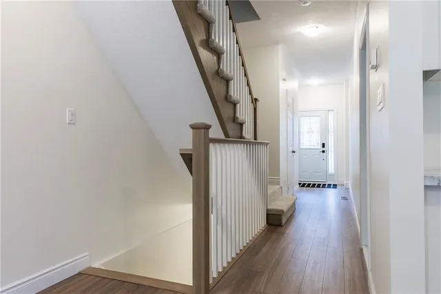 Additional property image - 100 BEDDOE Dr Unit 92