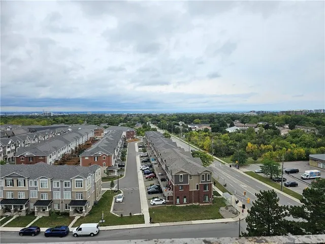 Additional property image - 15 ALBRIGHT Rd Unit 1002