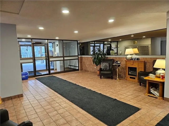 Additional property image - 15 ALBRIGHT Rd Unit 1002