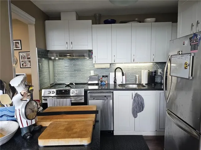 Additional property image - 15 ALBRIGHT Rd Unit 1002