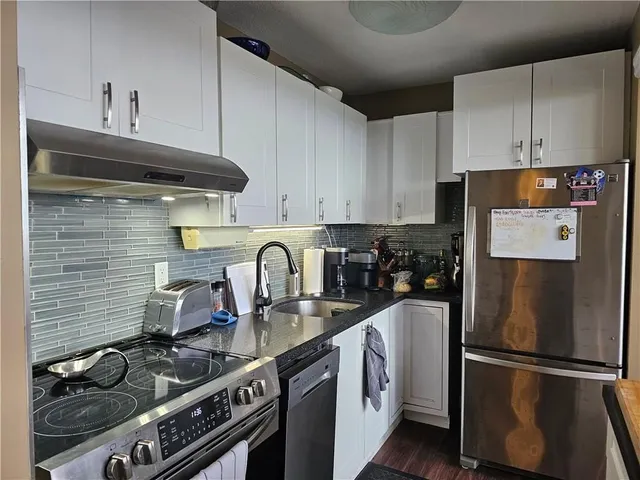 Additional property image - 15 ALBRIGHT Rd Unit 1002