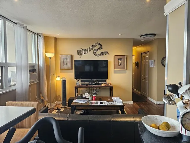 Additional property image - 15 ALBRIGHT Rd Unit 1002