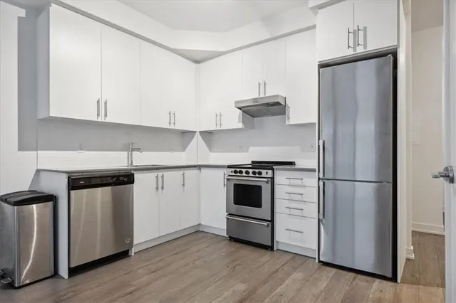 Additional property image - 212 KING WILLIAM St Unit 612