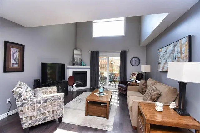 Additional property image - 20 MEADOWLANDS Blvd Unit 1