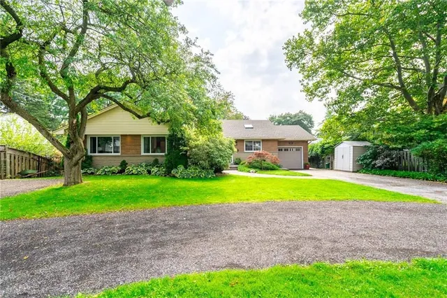 Additional property image - 702 KING Rd