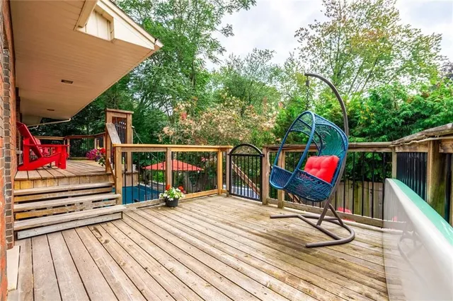 Additional property image - 702 KING Rd