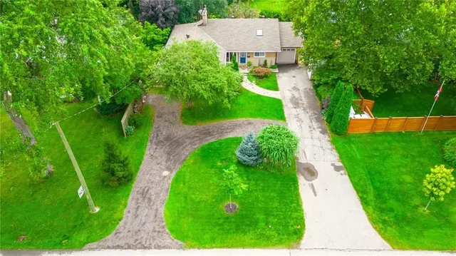 Additional property image - 702 KING Rd