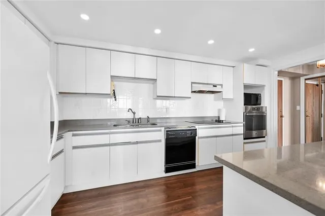 Additional property image - 99 DONN Ave Unit 605