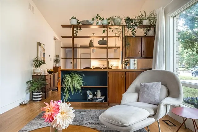 Additional property image - 135 WEST 34TH St
