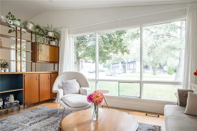 Additional property image - 135 WEST 34TH St