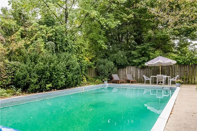 Additional property image - 135 WEST 34TH St