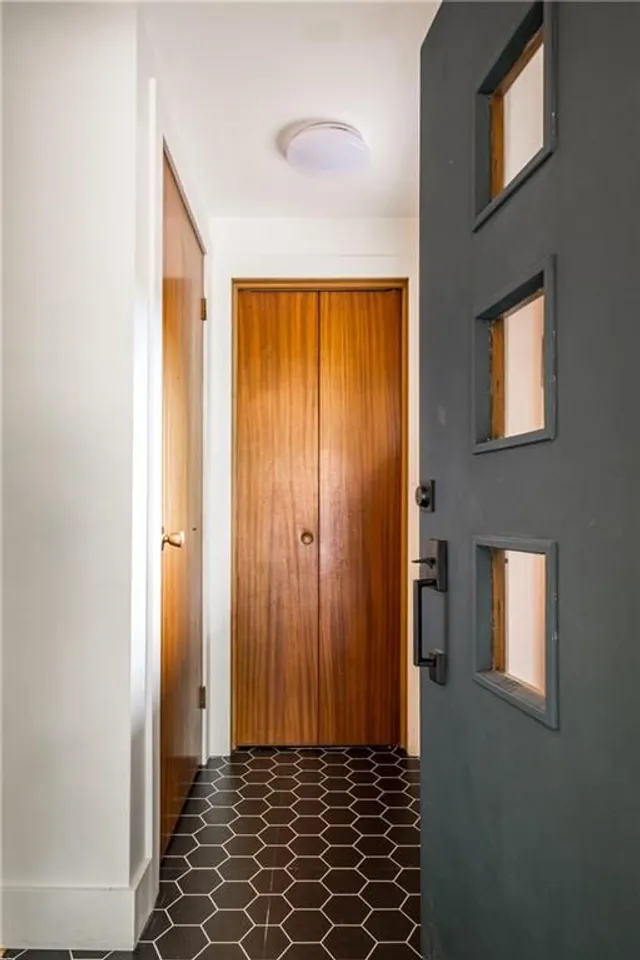 Additional property image - 135 WEST 34TH St