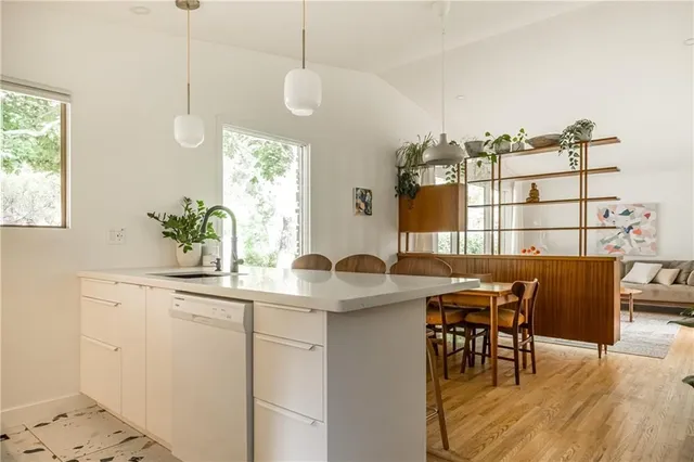 Additional property image - 135 WEST 34TH St