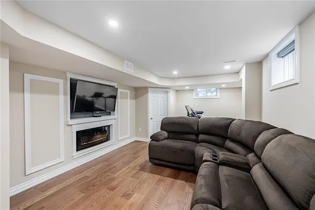 Additional property image - 46 HUGILL Way
