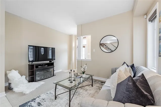 Additional property image - 46 HUGILL Way