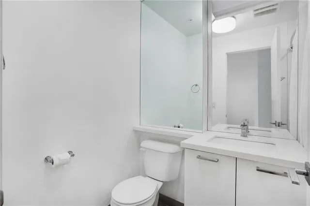 Additional property image - 467 CHARLTON Ave Unit 202