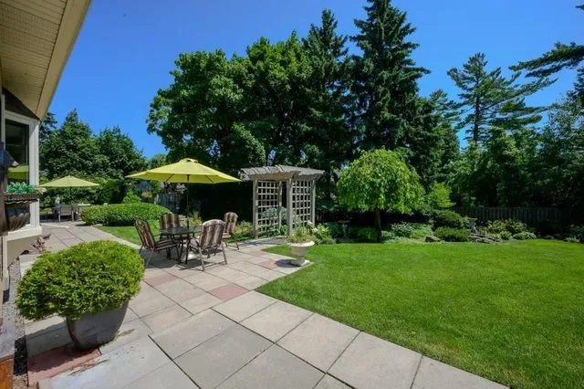 Additional property image - 2262 BONNYLYN Crt