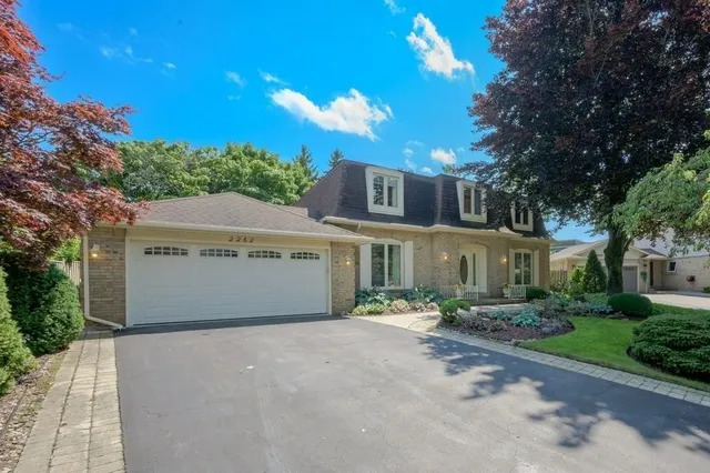 Additional property image - 2262 BONNYLYN Crt