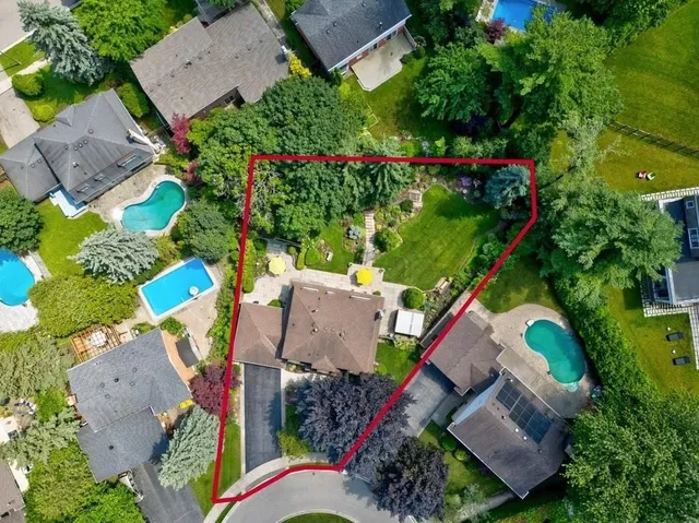Additional property image - 2262 BONNYLYN Crt