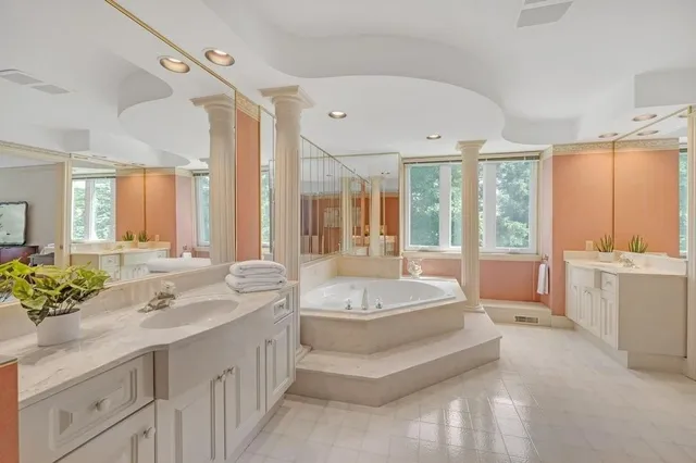Additional property image - 2262 BONNYLYN Crt