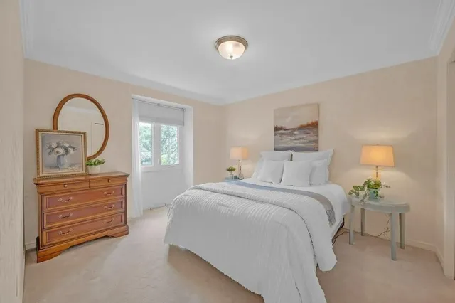 Additional property image - 2262 BONNYLYN Crt