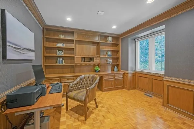 Additional property image - 2262 BONNYLYN Crt
