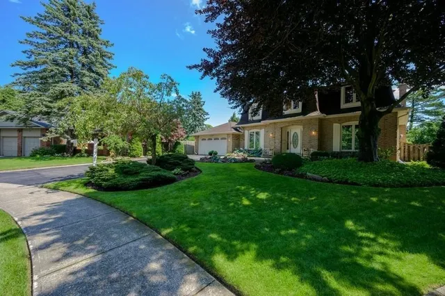 Additional property image - 2262 BONNYLYN Crt