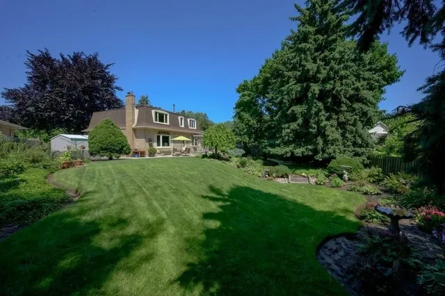 Additional property image - 2262 BONNYLYN Crt