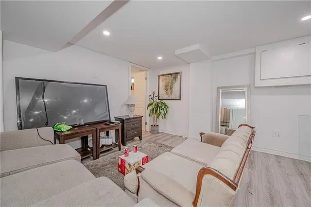 Additional property image - 1650 KING St