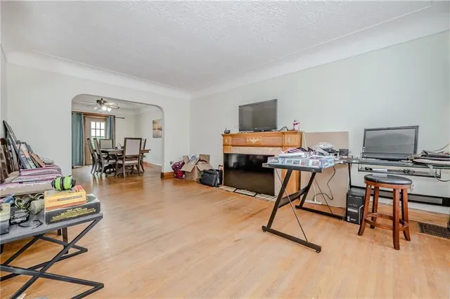 Additional property image - 1650 KING St