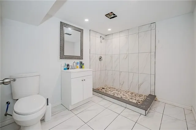 Additional property image - 1650 KING St