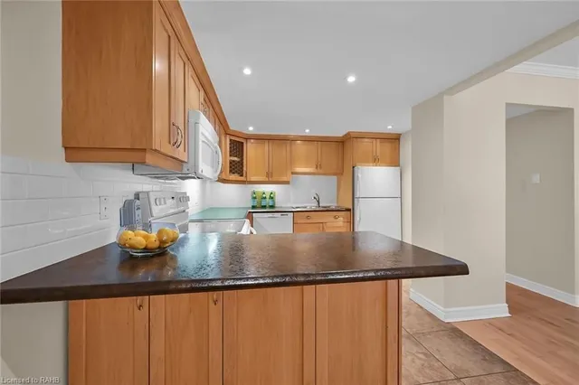 Additional property image - 150 WILSON St Unit 112