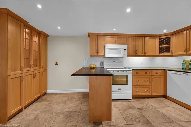Additional property image - 150 WILSON St Unit 112